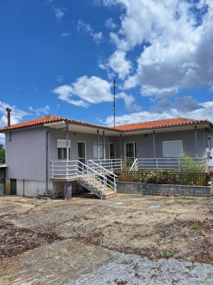 Самостоятелна къща в Кровили Родопи