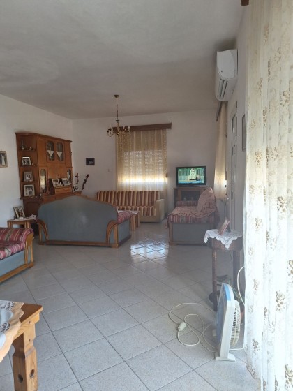 Самостоятелни къщи във Фанари Родопи