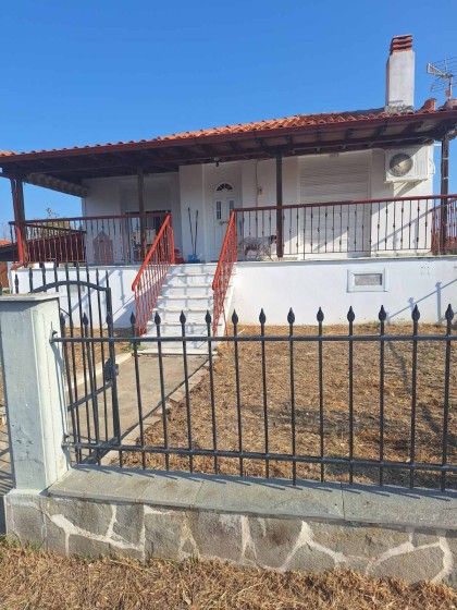 Самостоятелна къща в Меси Н. Родопи