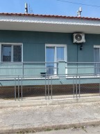 Самостоятелна къща в крайморския район на Неа Карвали