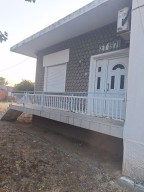 Самостоятелна къща в крайбрежната зона на Имеро