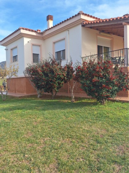 Мезонет в Кангелес Маронея