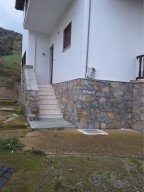 Вила в Маронея