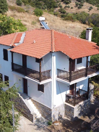 Вила в Маронея