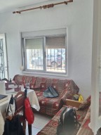 Самостоятелна къща в крайбрежната зона на Имеро