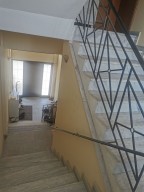 Двуетажна къща от 300 кв. м. в префектура Калисти, област Родопи.