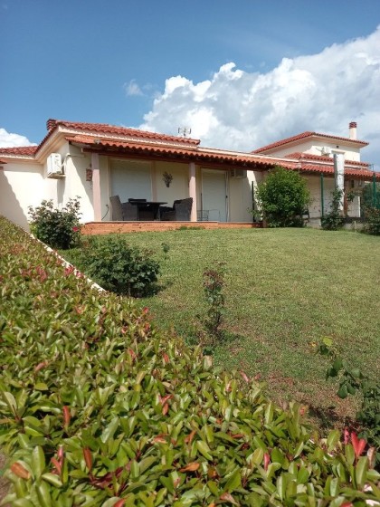 Мезонет в Кангелес Маронея