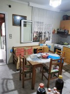 Самостоятелна къща в крайбрежната зона на Имеро
