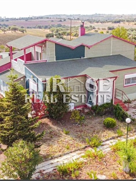 Луксозна вила в Маронея