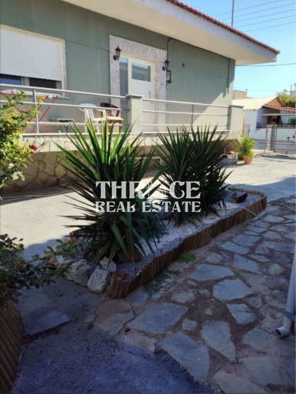 Самостоятелна къща в крайморския район на Неа Карвали Самостоятелна къща в крайморския район на Неа Карвали