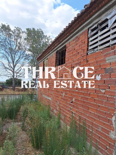 Самостоятелна къща в крайбрежната зона на Имеро