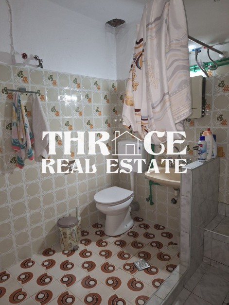 Самостоятелна къща в крайбрежната зона на Имеро