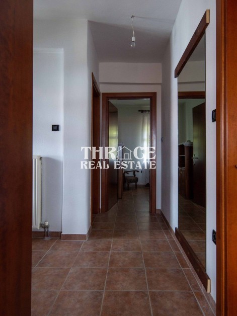 Вила в Маронея