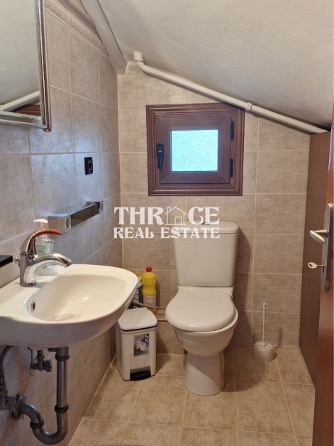 Вила в Маронея