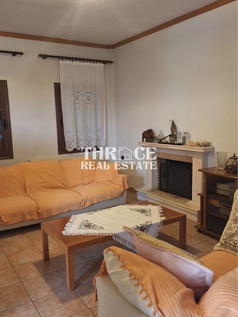 Вила в Маронея